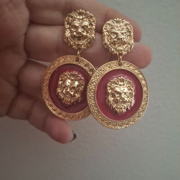 Gold & Red Lion Earrings - Picture 4 of 5